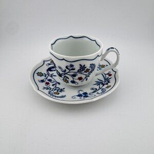 Vintage 1984 Avon European Tradition Cup & Saucer Collection The Netherlands